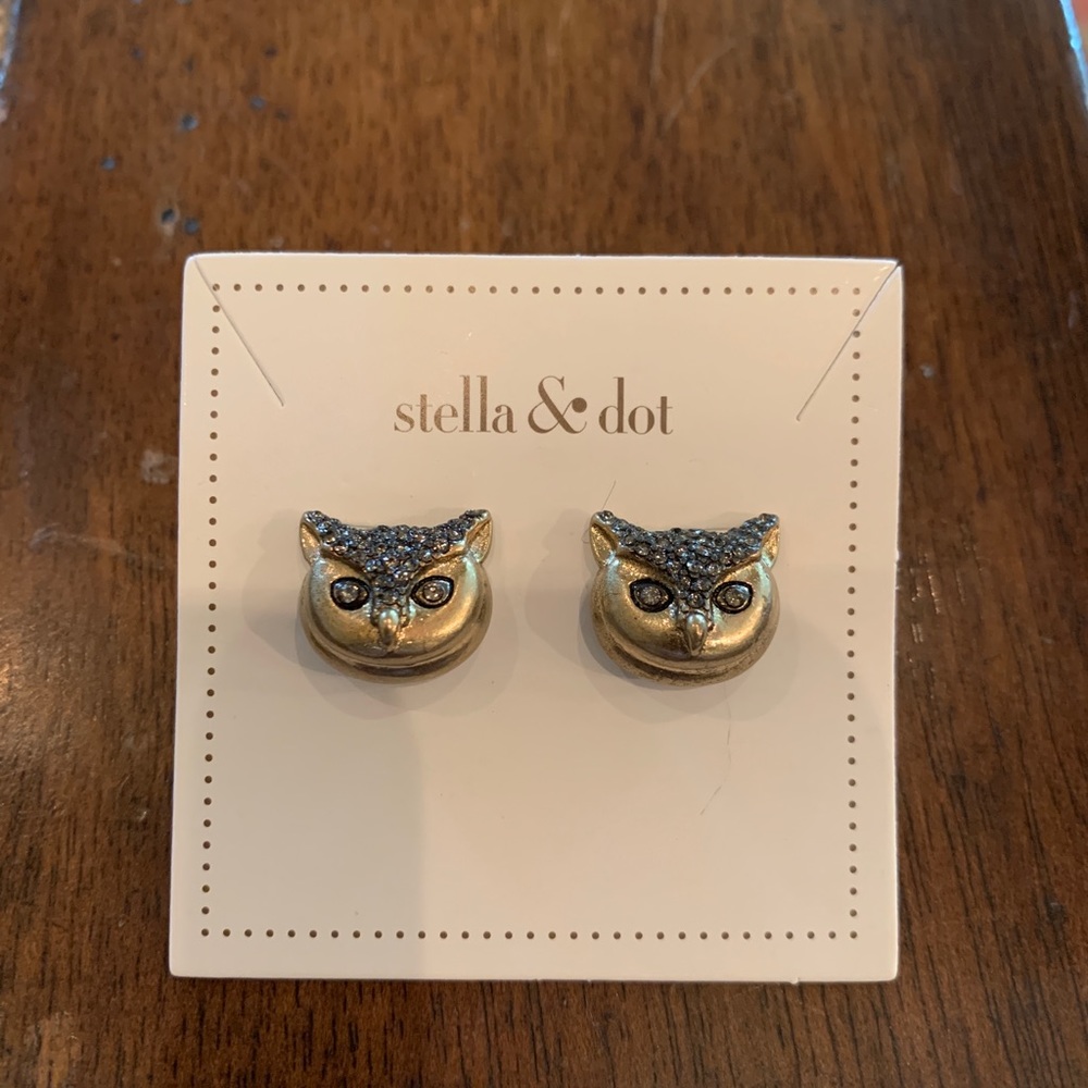 Stella & Dot Pave Owl Studs